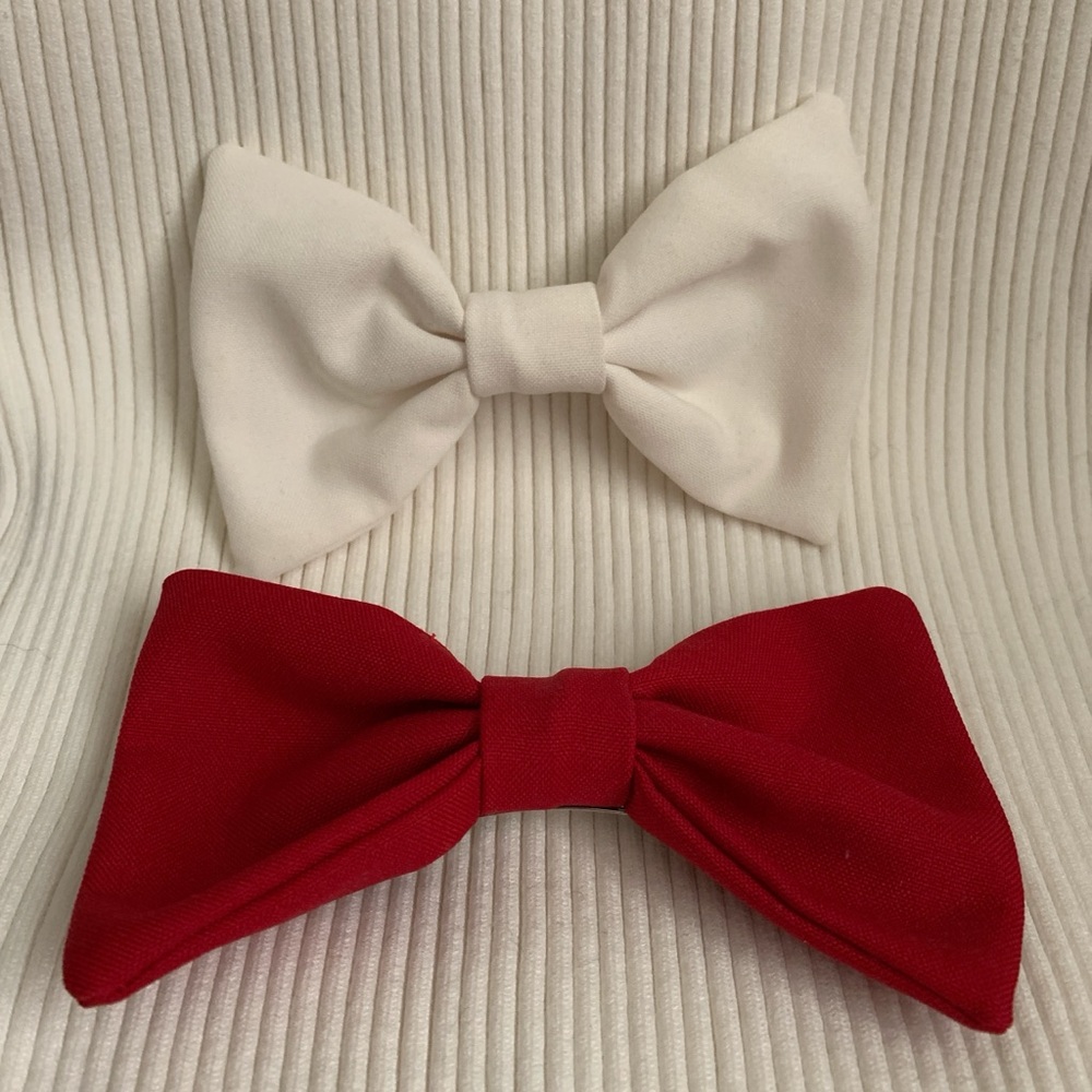 (On Hold) NWOT American Apparel Set Of 2 Hair Bow Clips